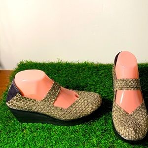 New ASICS metallic fabric slip on platform wedge shoe 9